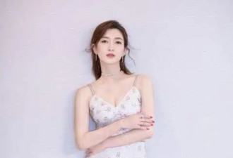 有种“胖”叫江疏影穿吊带裙，镜头拉近看到肚子，再也不羡慕你瘦