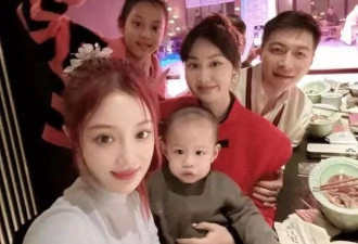 李小璐一家六口罕见同框,她打扮如少女比弟媳还嫩