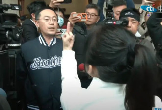 "比中指"算客气,徐巧芯晒泼水照:国民党不再软弱