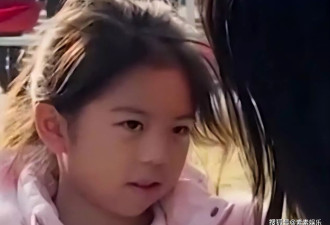 何超盈6岁女儿像爸爸，长相憨厚可爱