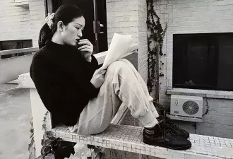 巩俐：姐姐和父亲接连去世，我用孝心托起98岁老母亲的晚年！