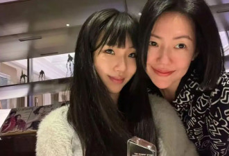 大S具俊晔最新合影，不出门的大S白得像牛奶