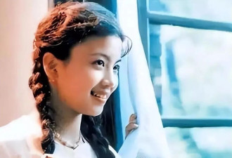 她56岁未婚未育，与男闺蜜相伴，如今怎样了？