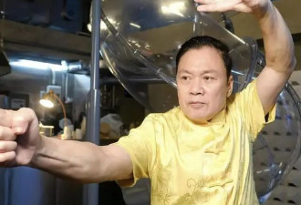 好惨！TVB知名老戏骨被逼吃烧炭拍戏，丧妻后只谈恋爱不结婚