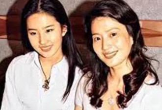 刘亦菲同学曝光其纽约读中学旧照 网友:从小美到大！