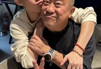 曾志伟称从不催婚女儿曾宝仪！自嘲家庭四分五裂
