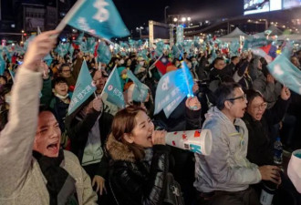 BBC：不同阶段柯文哲的“柯粉”和“柯黑”