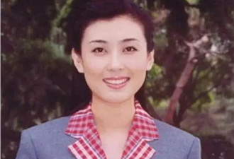 14岁辍学，18岁逃婚，最后还混成了“央视一姐”，她的成名史太震撼