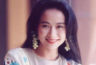 丈夫“偷腥8次”却说“感到幸运”，宁愿领养孩子也要丁克，叶童在追求什么样的婚姻？