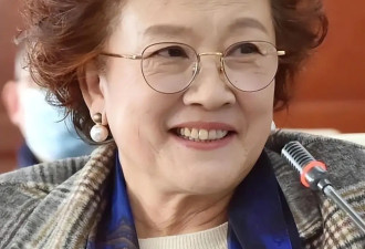 著名演员宋春丽：我这辈子最正确的决定，就是在61岁高龄做了妈妈