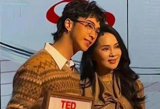 伊能静和儿子合体出现！儿子不穿女装变帅了