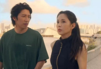 李小璐晒雪景照,43岁状态如少女,身材太好撑出S形