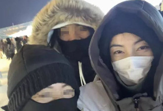 郭晶晶滑雪被偶遇，发型凌乱穿搭质朴