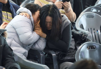 韩空难现场弥漫血腥,家属认尸哭了:一眼认出女儿