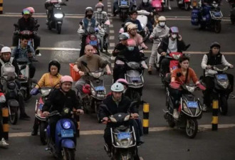 广州率先求解电动车氾滥,新规能否应对失控"电鸡"?