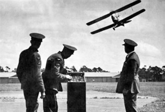 1925年科学家咋想象2025年科技 戴眼镜就能看电影