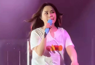 阿娇最新演出胖成“阿爆”，演出划水全靠阿Sa拯救