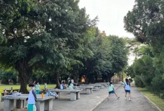 台跨性别老师黄明真:从被逼离职到获"教育奥斯卡奖"