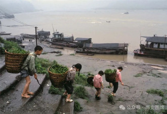 7、80年代老照片：人们思想单纯 生活水平差不多