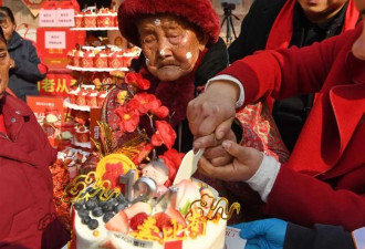 四川一老人迎来124岁生日:六世同堂,最爱吃猪油拌饭