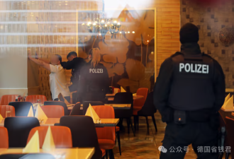中餐厅涉逃税被警方突袭 顾客餐具都吓掉了