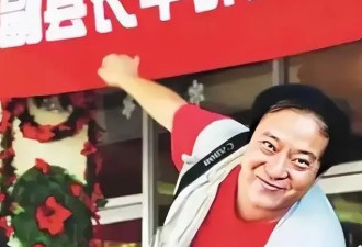 75岁牛群近况曝光，妻离子散住破旧小区，裸捐之后生活穷困潦倒