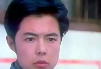 66岁坐轮椅的张铁林，活成了众人眼中的“笑话”