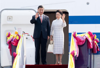 习近平偕彭丽媛 向华盛顿中学师生回赠新年贺卡