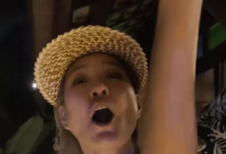 李静罕见晒母女照，21岁沐尔变化大