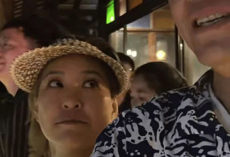 李静罕见晒母女照，21岁沐尔变化大