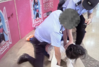 四川女医美失败维权遭警拷走 警否认2次脱到"一丝不挂"检查