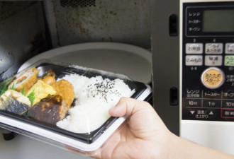 “永远不要”拿1物用微波炉加热