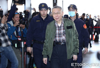 柯文哲贴身女秘书 或成“全台湾的大英雄”