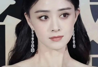40多岁终于开始演妈，却一跃成为中老年白月光？