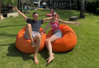 67岁香港男星结婚，和新婚妻子搭私人飞机度蜜月