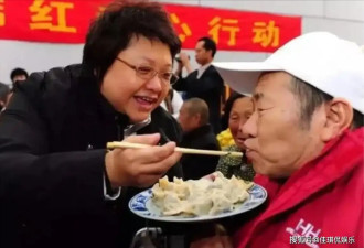 韩红跨年夜太孤独，收养的280个孩子无一看她，恶评缠身苦不堪言