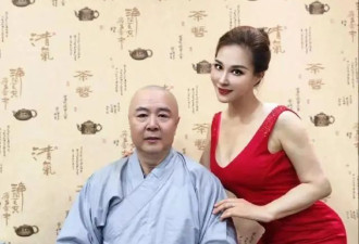 67岁徐少华现身商演！与侯耀华女徒弟同框，模仿女儿国片段引争议