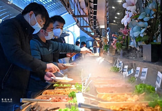 “扶墙进 扶墙出” 自助餐能吃回本吗?