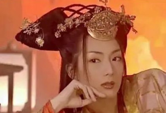 23岁就成“最美何仙姑”，却被骗4亿沦落到街头按摩，现如今暴瘦像个男人