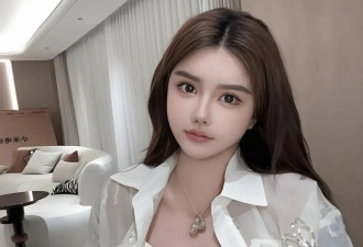 19岁打胎2次，20岁直播生孩子，24岁官宣4婚...