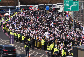 纽约时报:YouTube右翼阴谋论如何加剧韩国政治危机