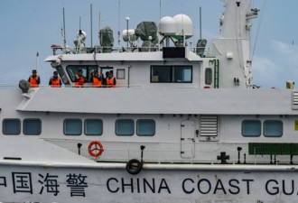 菲律宾从空中和海上严密监控中国“怪物”海警船