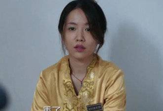 《我是刑警》“按摩女”火了：戏里膀大腰圆，戏外堪称人间尤物