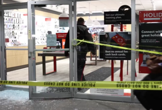北约克商店被多人抢劫！逃跑时撞车 警察受伤