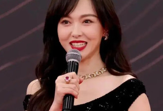 内娱这一夜，坐C位的赵丽颖把41岁唐嫣的“尴尬”展现得淋漓尽致