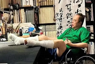 善恶到头终有报！66岁坐上轮椅的张铁林，已经活成了一个“笑话”