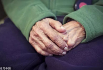 陌生男帮74岁妇提东西，结果被囚家中连续性侵3天