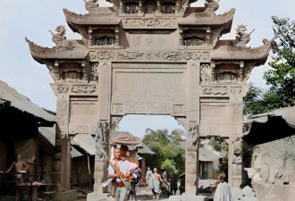 1917年一个美国人穿越成都，拍到了当地奇观