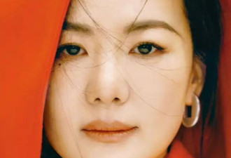 影后咏梅《GLASS》开年刊大片，温婉大气造型尽显优雅知性