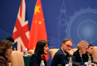 英财政大臣访北京上海 双方签金服和农业出口协议